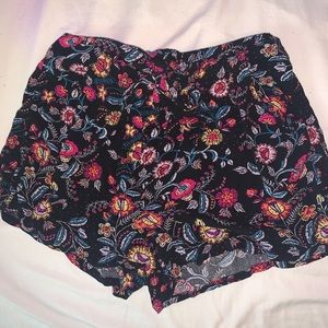 Floral Pattern Flowy Shorts